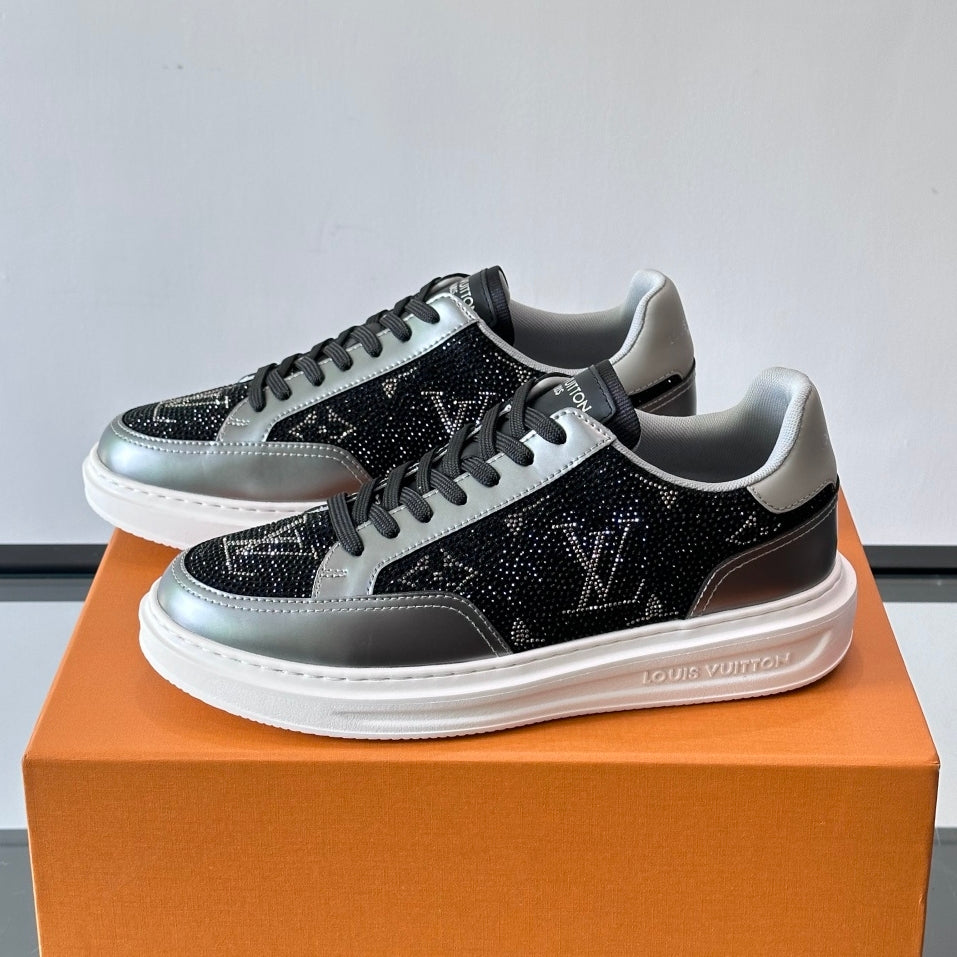 Men's casual sneakers