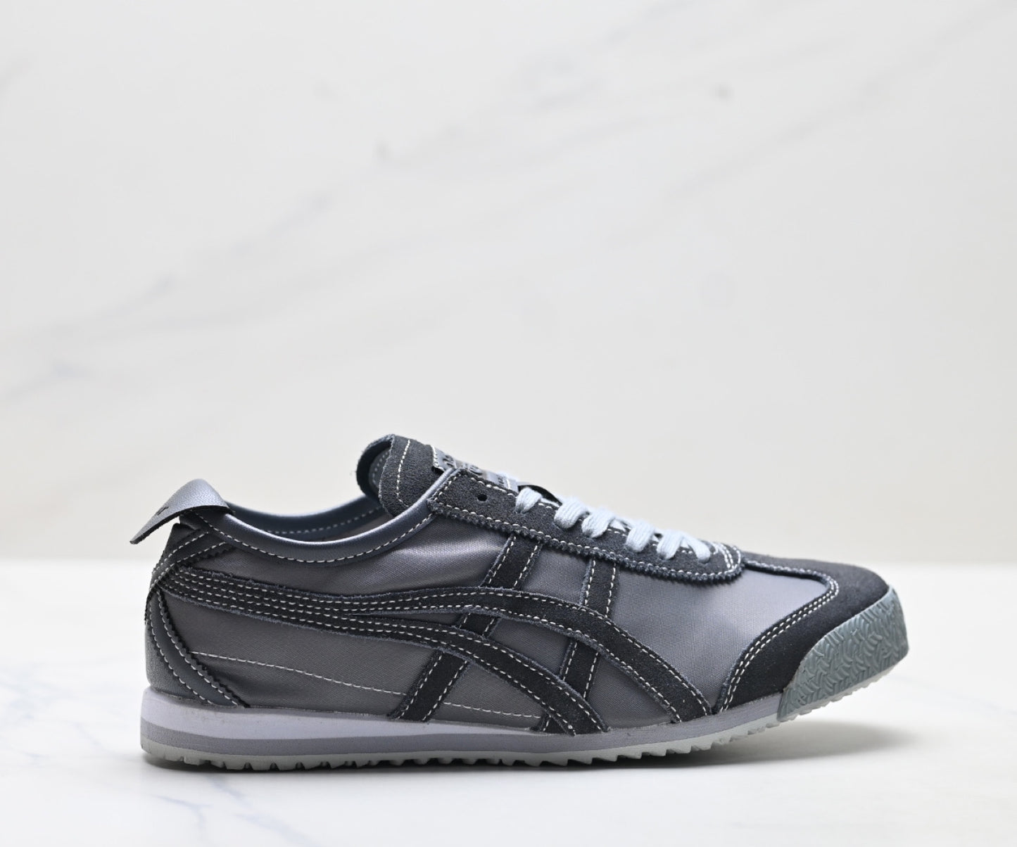Onitsuka Tiger Mexico 66 Sneaker