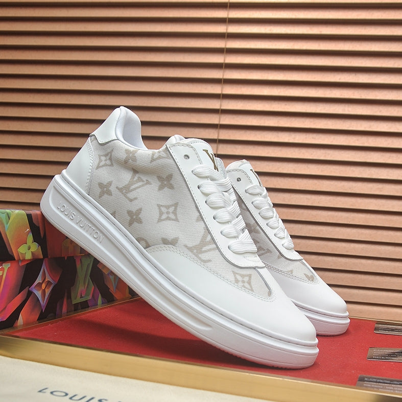 Men's casual sneakers