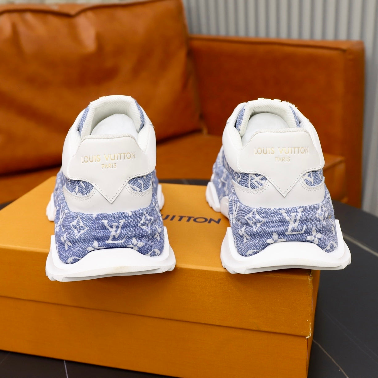 Men's casual sneakers