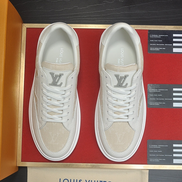 Men's casual sneakers