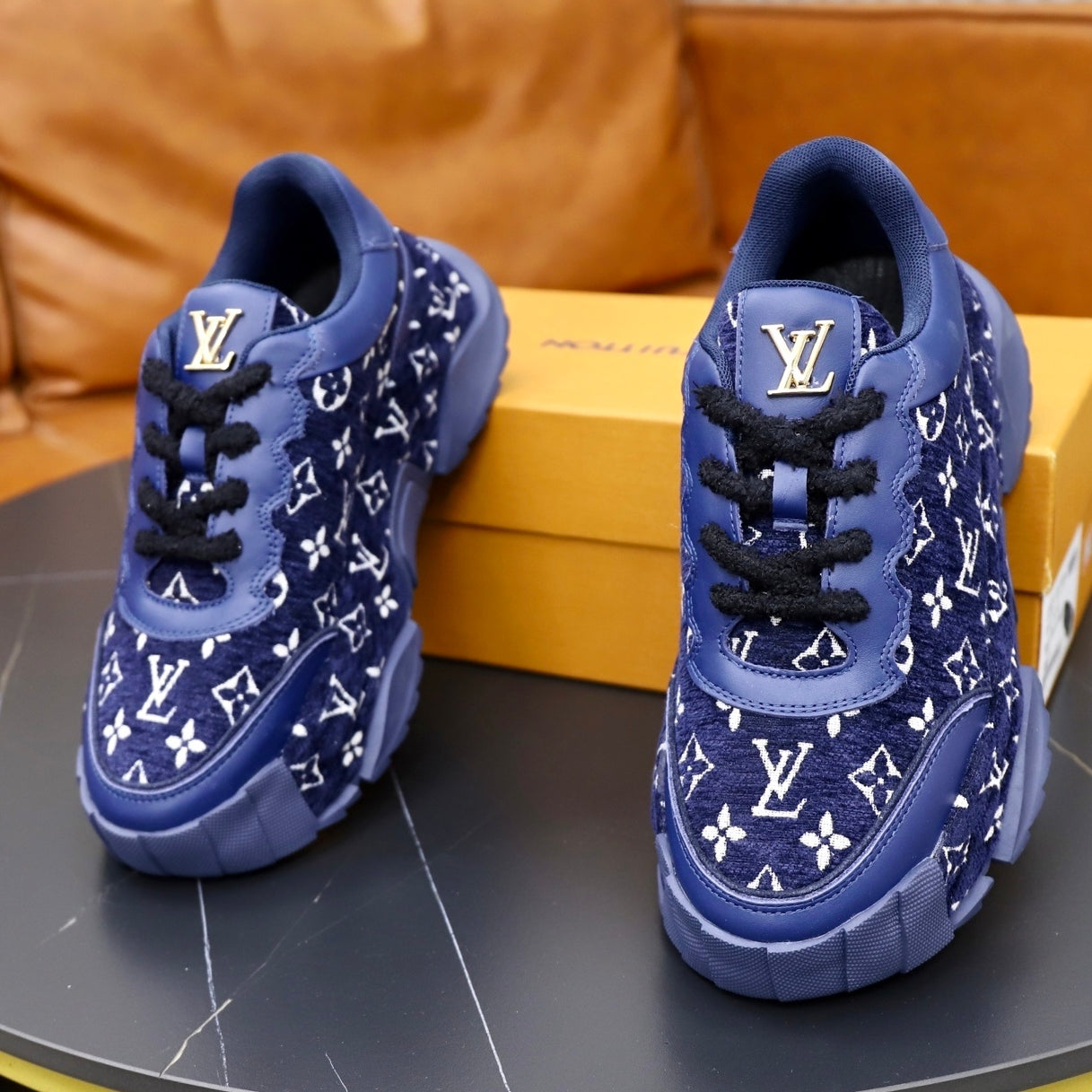 Men's casual sneakers