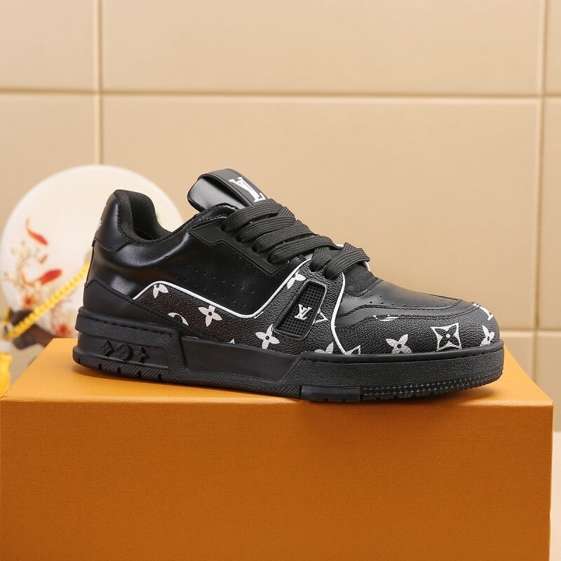 Men's casual sneakers