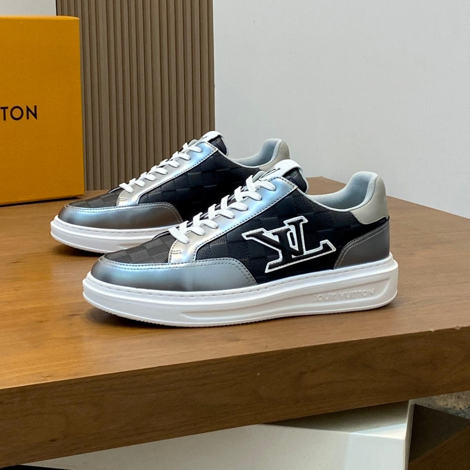 Men's casual sneakers