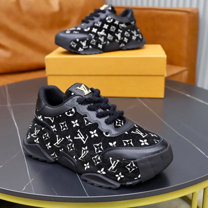 Men's casual sneakers