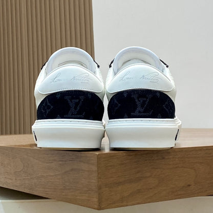 Men's casual sneakers