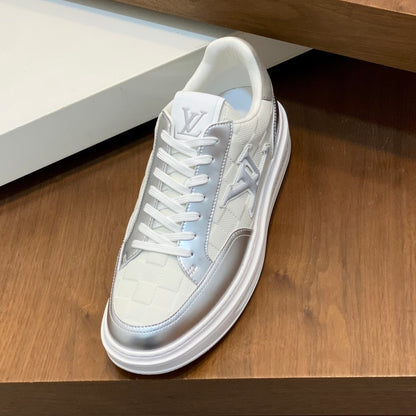 Men's casual sneakers