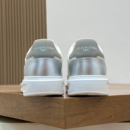 Men's casual sneakers