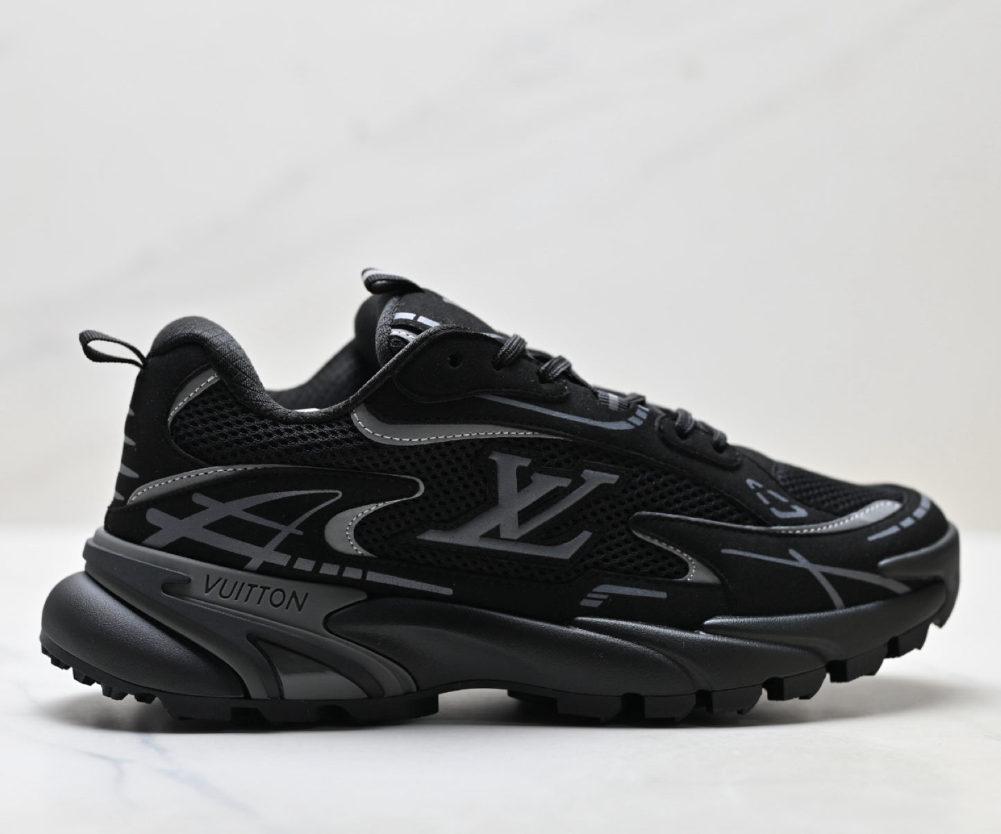 Men's casual sneakers