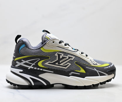 Men's casual sneakers