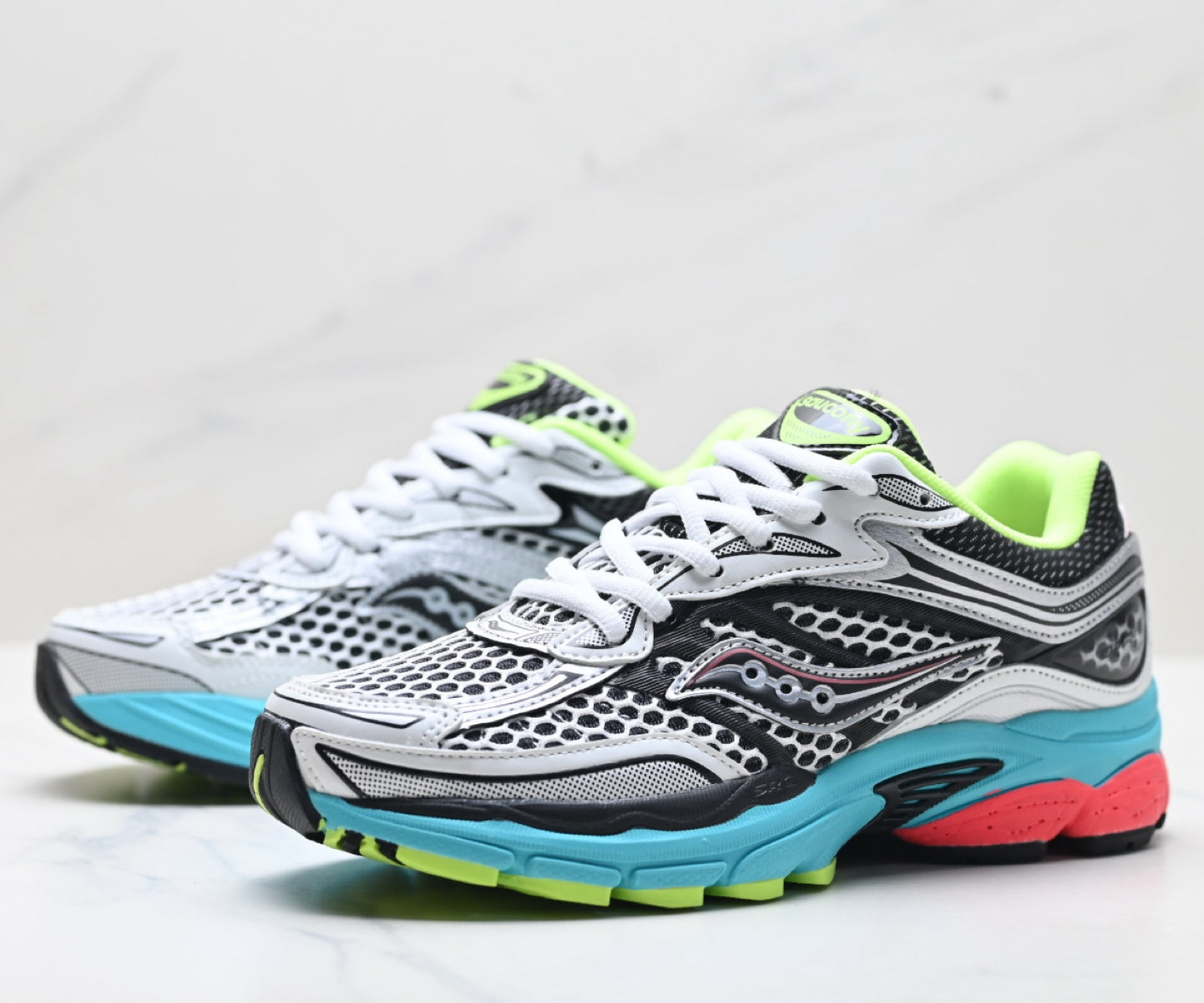 Saucony Pro Grid Omni 9 White-Blue Running Sneaker
