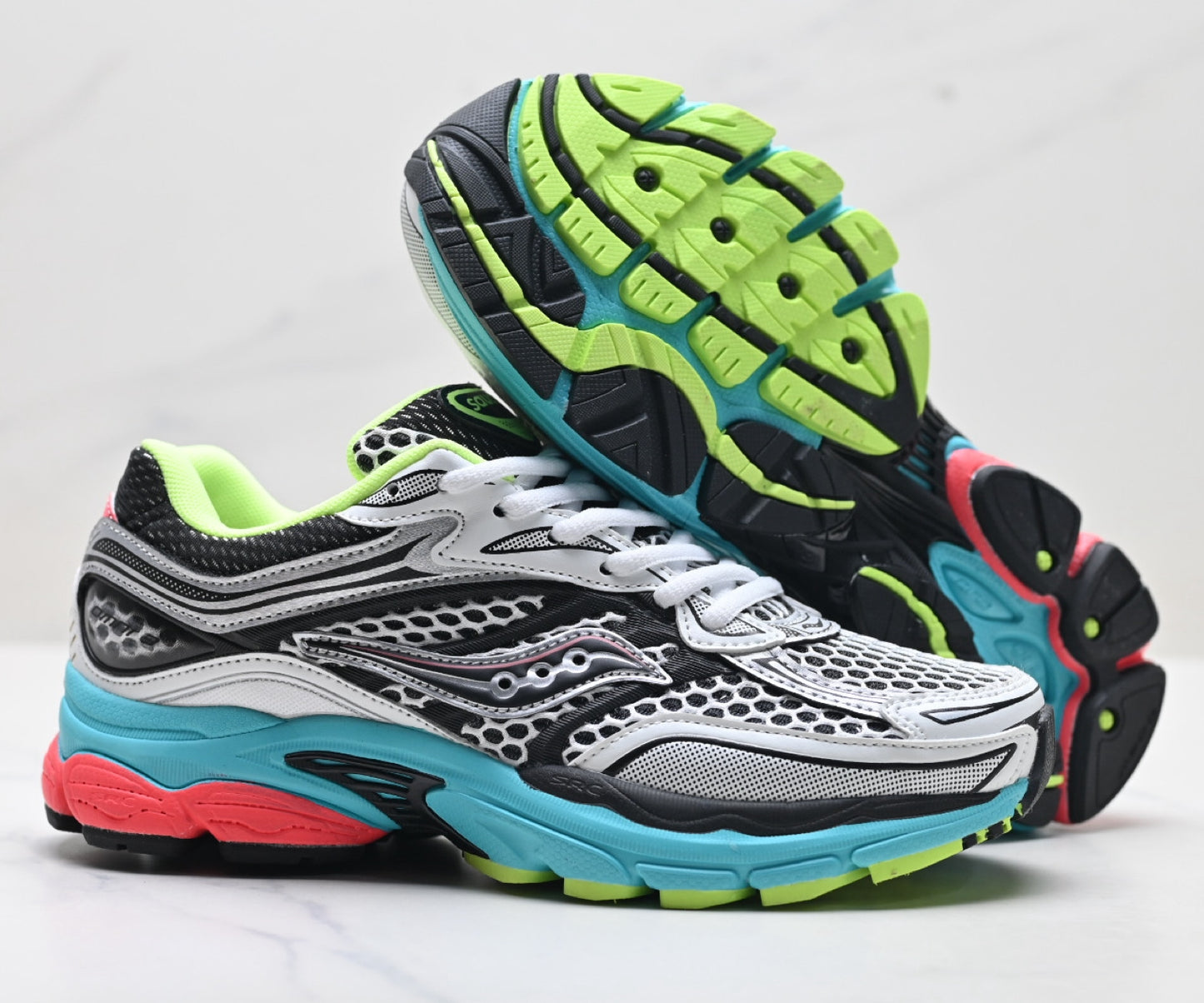 Saucony Pro Grid Omni 9 White-Blue Running Sneaker