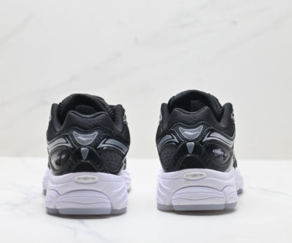 Saucony Pro Grid Omni 9 Black-White Running Sneaker