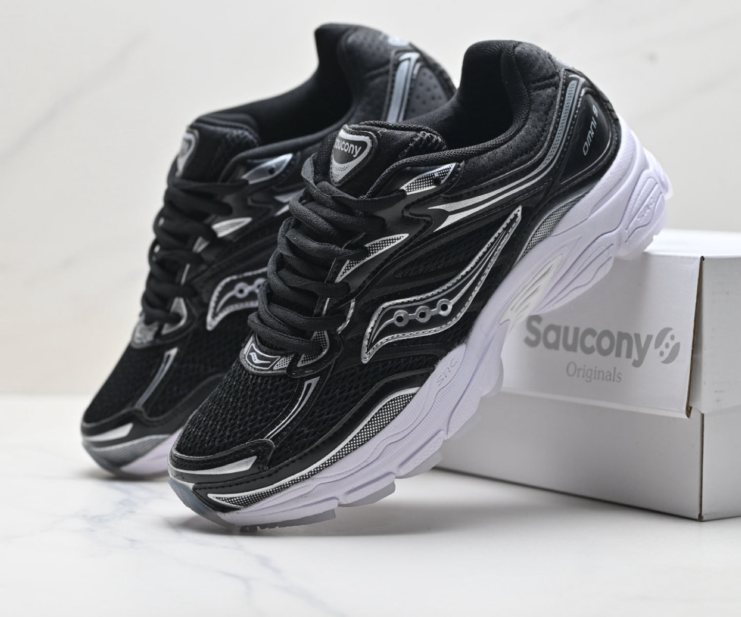 Saucony Pro Grid Omni 9 Black-White Running Sneaker