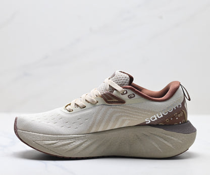 Saucony Triumph 22 Beige Ultralight Running Sneaker