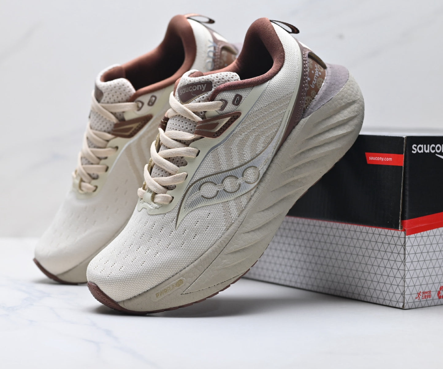 Saucony Triumph 22 Beige Ultralight Running Sneaker