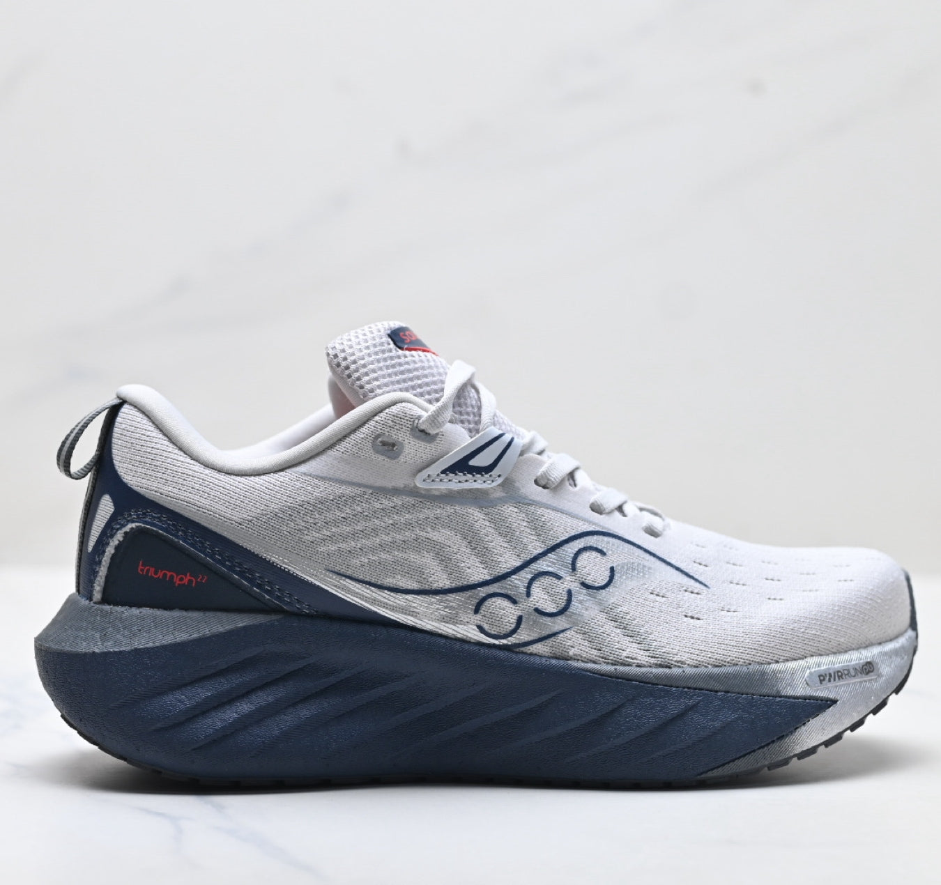 Saucony Triumph 22 Beige Ultralight Running Sneaker
