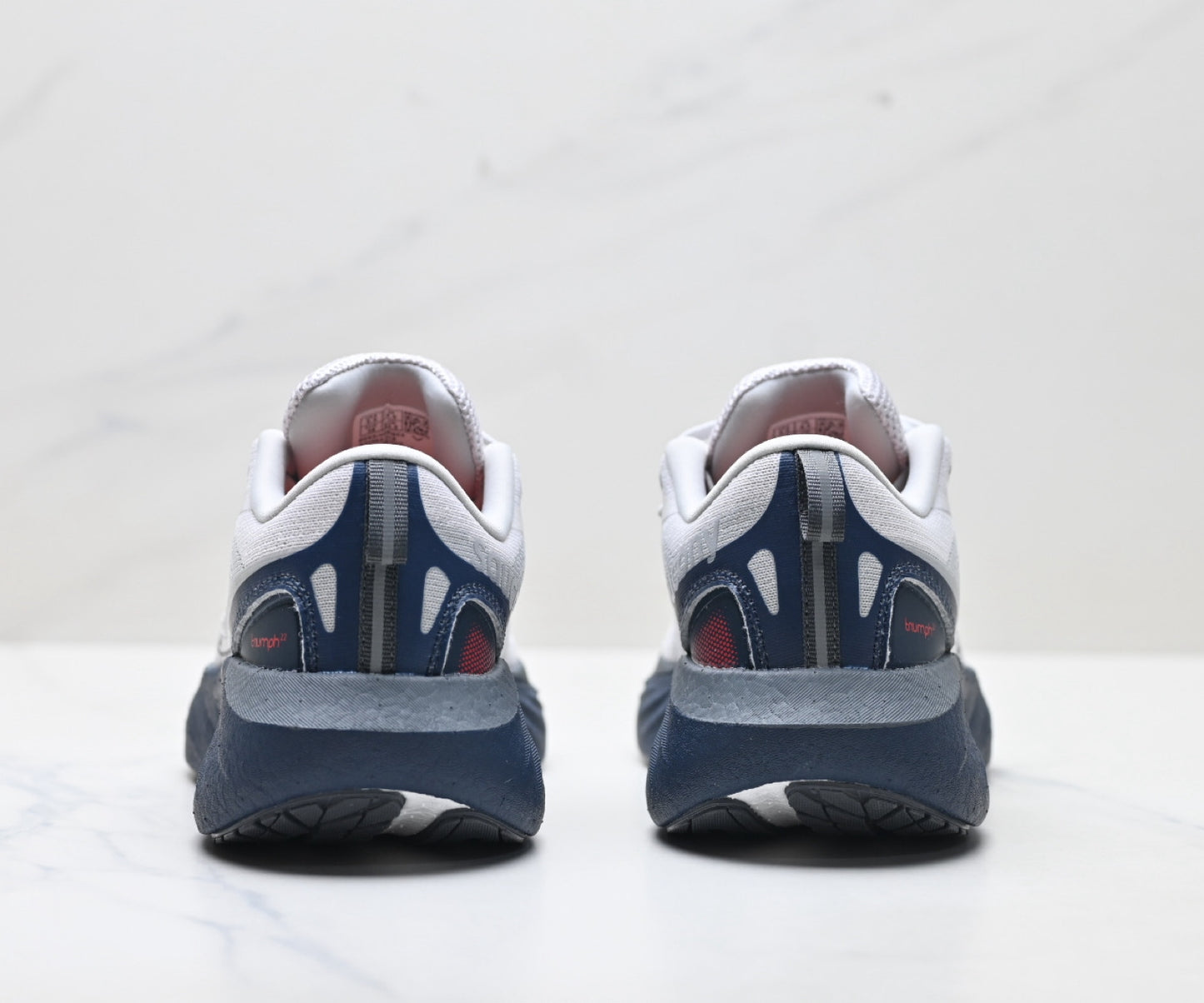 Saucony Triumph 22 Gray-Navy Ultralight Running Sneaker