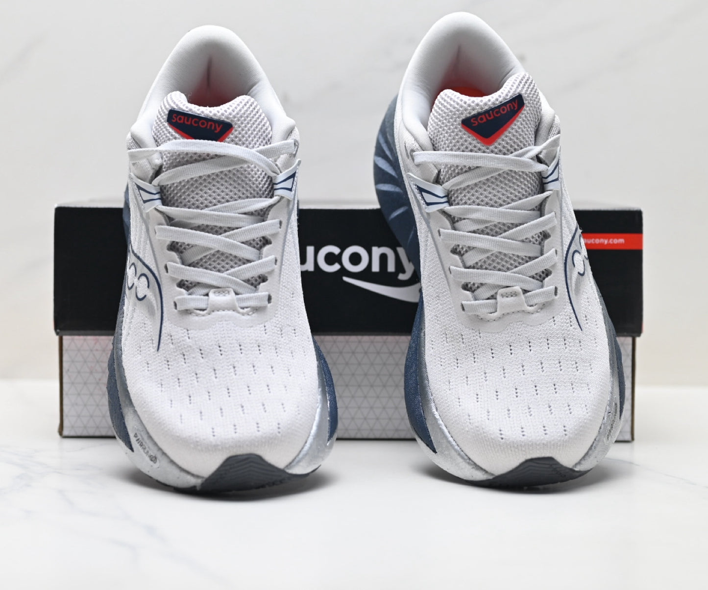Saucony Triumph 22 Gray-Navy Ultralight Running Sneaker