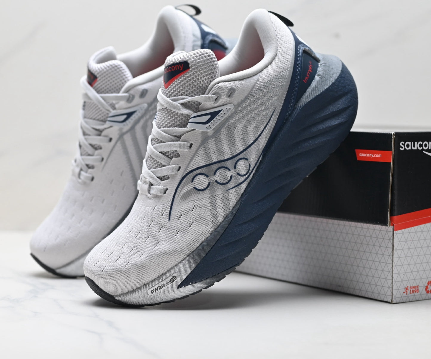 Saucony Triumph 22 Gray-Navy Ultralight Running Sneaker