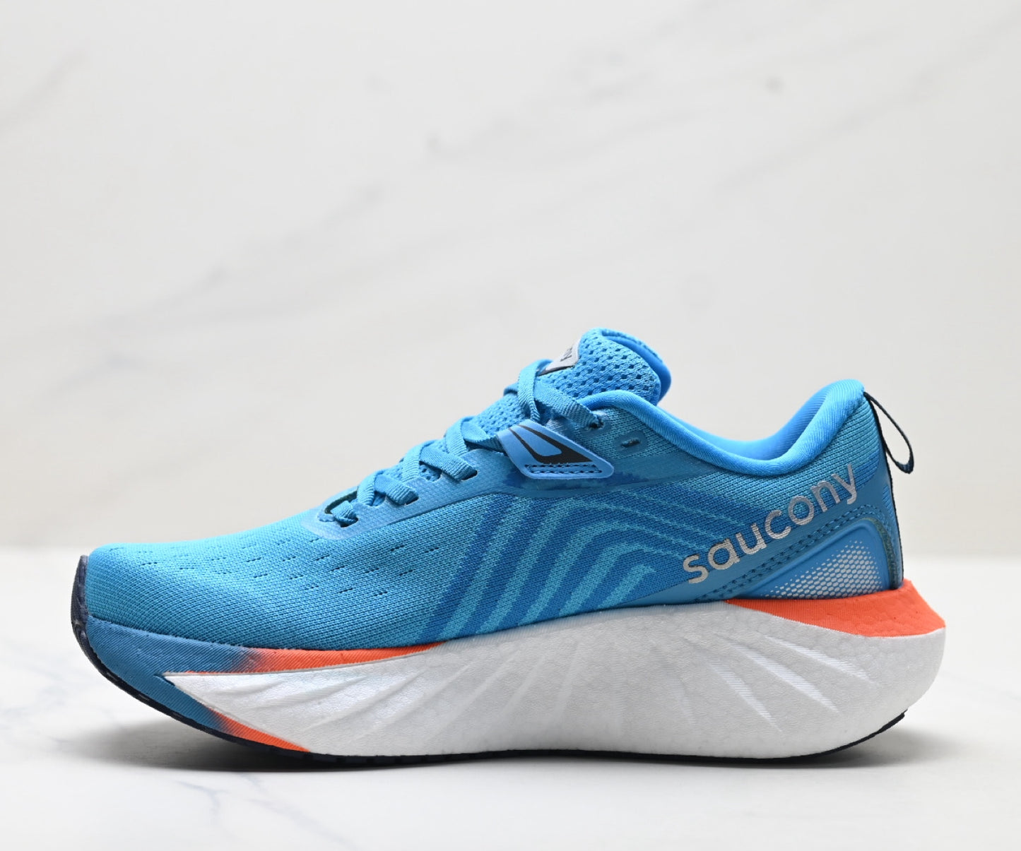 Saucony Triumph 22 Blue Ultralight Running Sneaker
