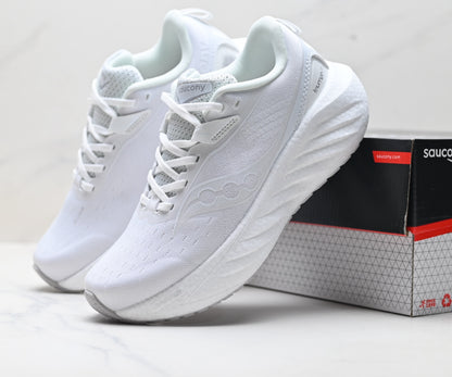 Saucony Triumph 22 White Ultralight Running Sneaker