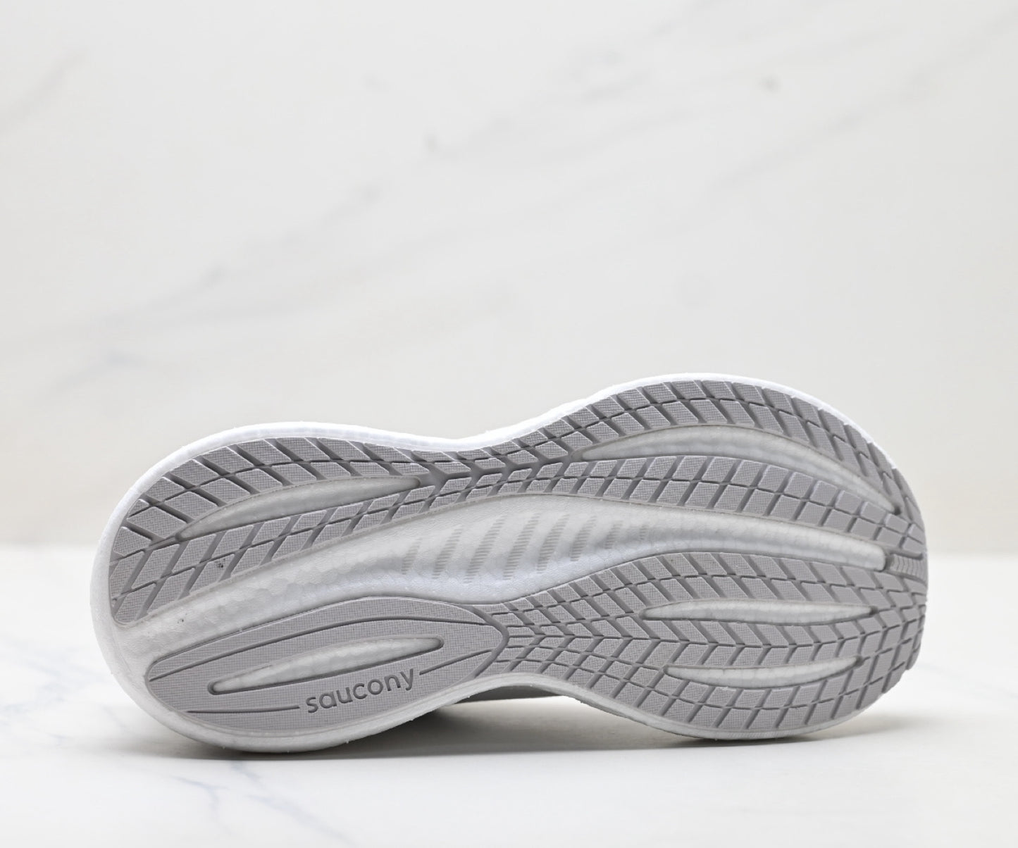 Saucony Triumph 22 White Ultralight Running Sneaker