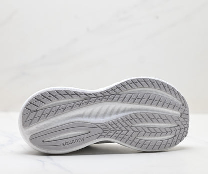 Saucony Triumph 22 White Ultralight Running Sneaker