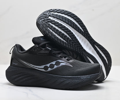 Saucony Triumph 22 Black Ultralight Running Sneaker