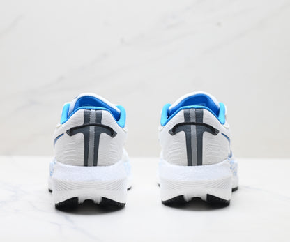 Saucony Triumph 21 White-Blue Ultralight Running Sneaker