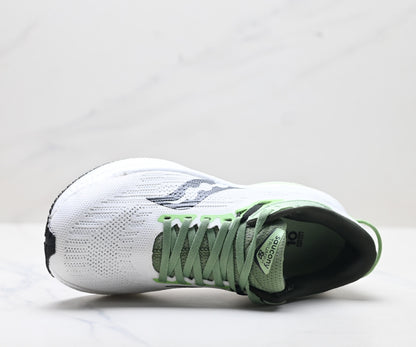 Saucony Triumph 21 White-Black Ultralight Running Sneaker