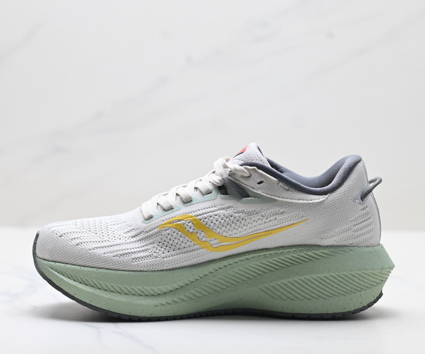 Saucony Triumph 21 Gray-Orange Ultralight Running Sneaker