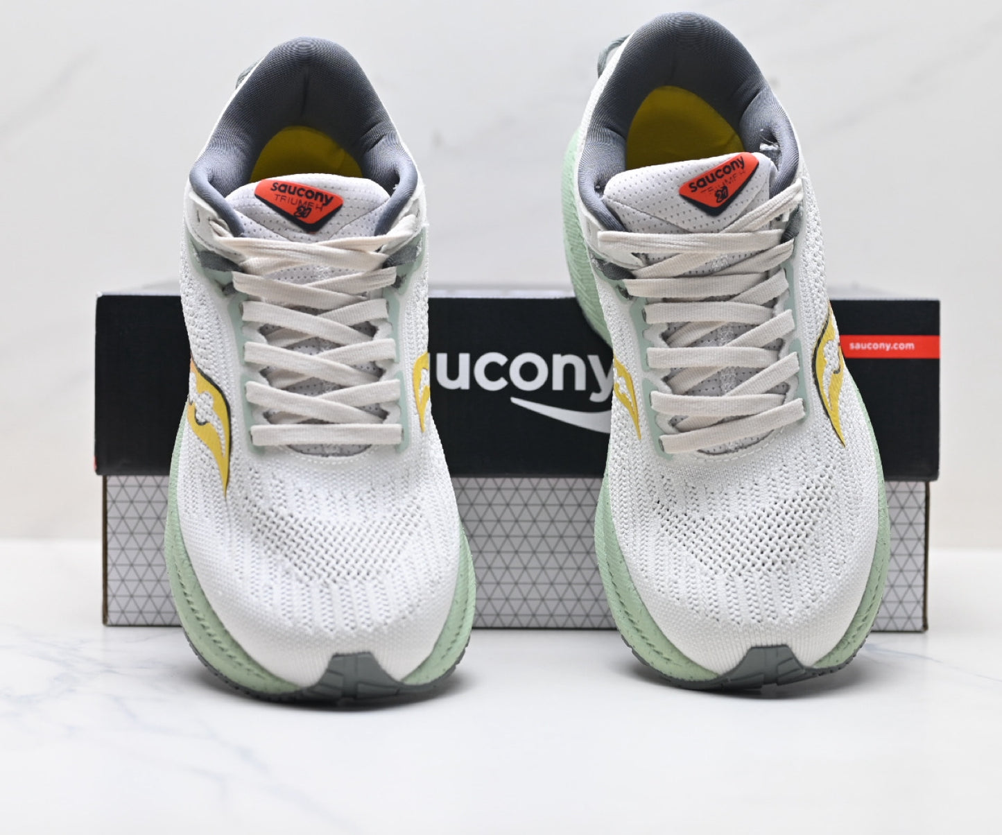Saucony Triumph 21 Gray-Orange Ultralight Running Sneaker