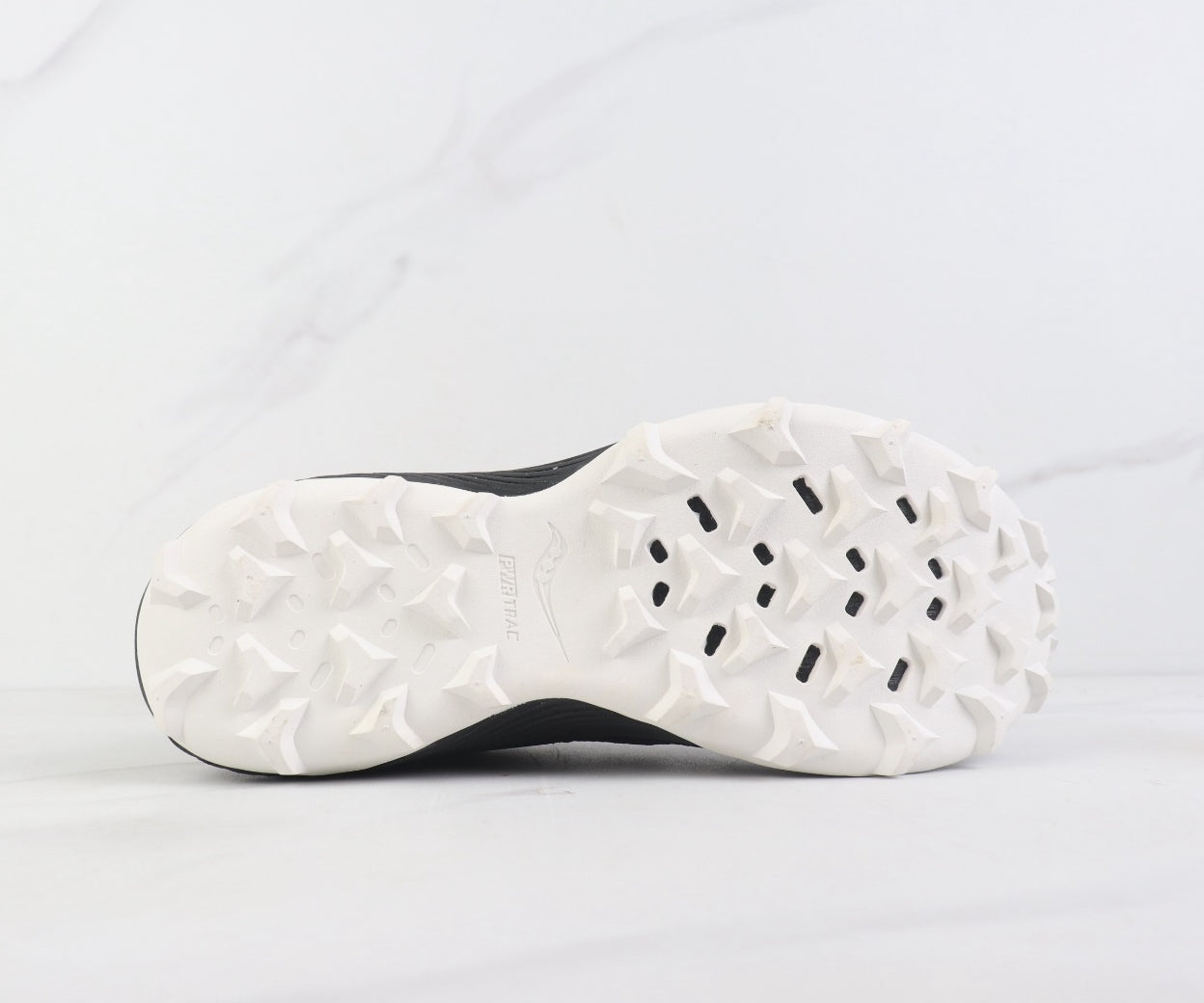 Saucony ENDORPHIN RIFT Black-White Men‘s Running Sneaker