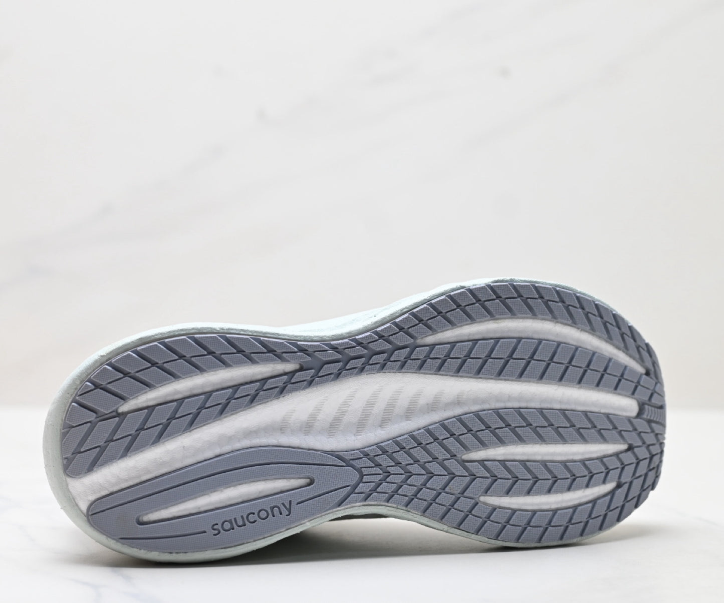 Saucony Triumph 22 White-Blue Ultralight Running Sneaker