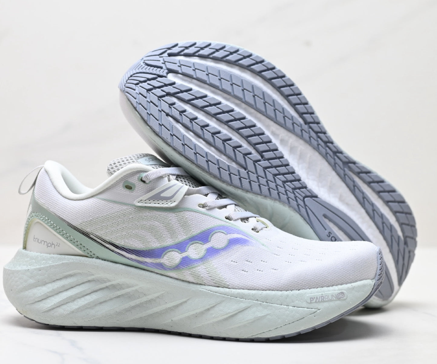 Saucony Triumph 22 White-Blue Ultralight Running Sneaker