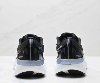 Saucony Triumph 22 Black-White Ultralight Running Sneaker