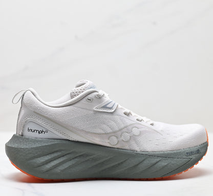 Saucony Triumph 22 Beige Ultralight Running Sneaker