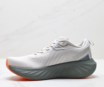 Saucony Triumph 22 Gray-Green Ultralight Running Sneaker
