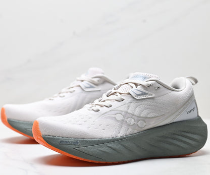Saucony Triumph 22 Gray-Green Ultralight Running Sneaker