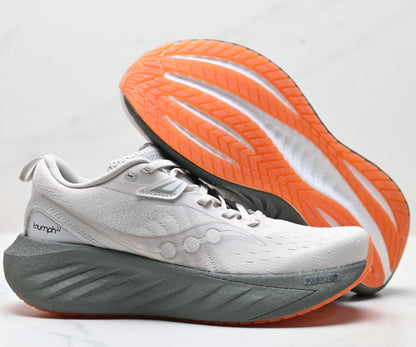 Saucony Triumph 22 Gray-Green Ultralight Running Sneaker