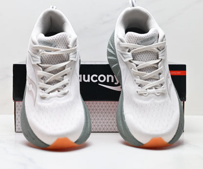 Saucony Triumph 22 Gray-Green Ultralight Running Sneaker