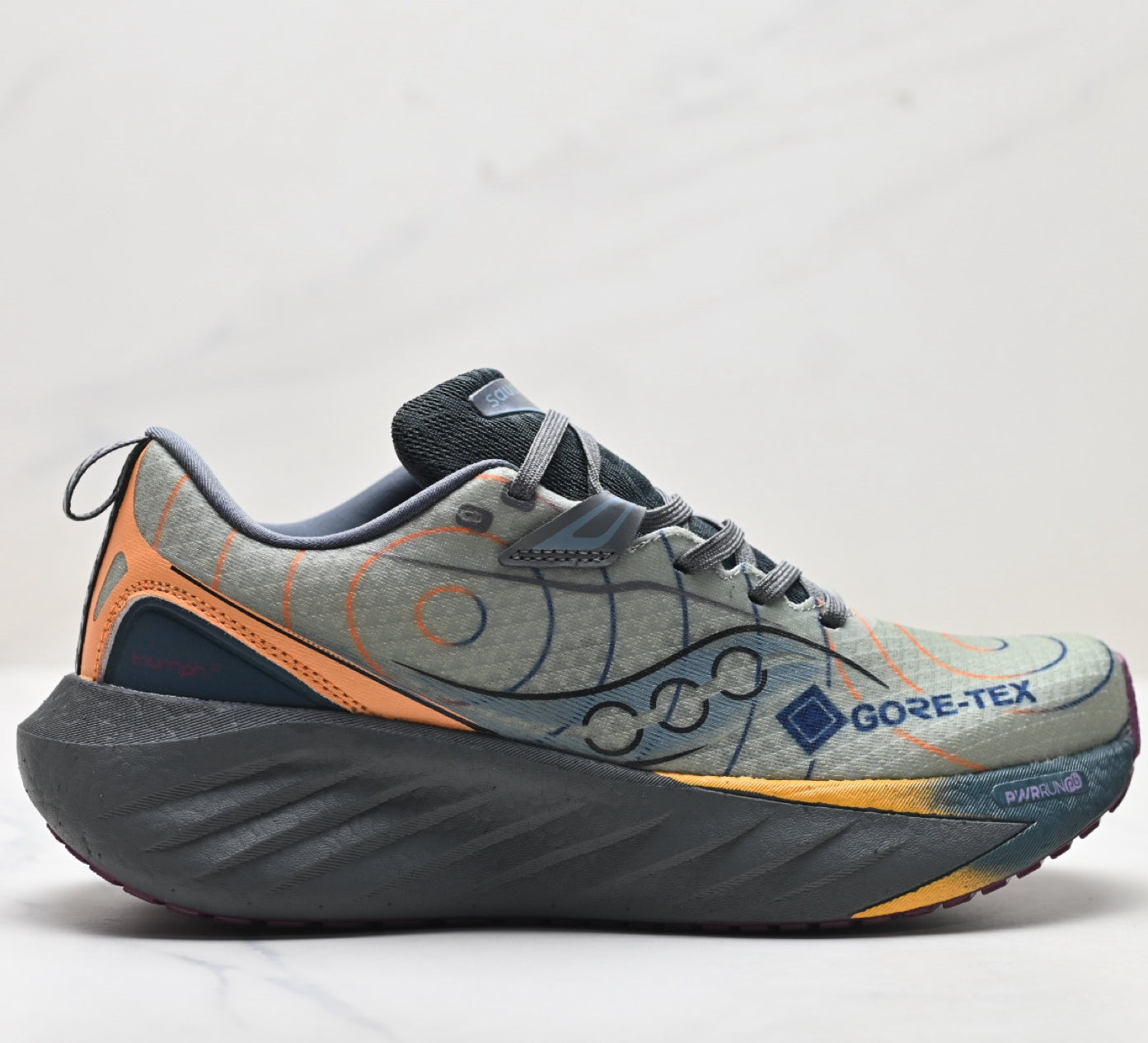 Saucony Triumph 22 Beige Ultralight Running Sneaker
