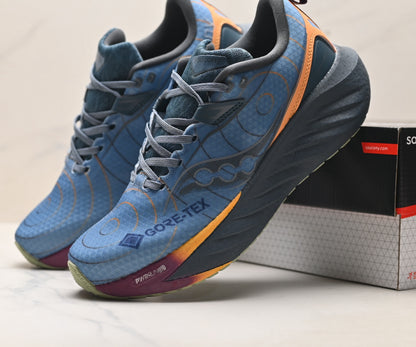 Saucony Triumph 22 Blue-Black Ultralight Running Sneaker