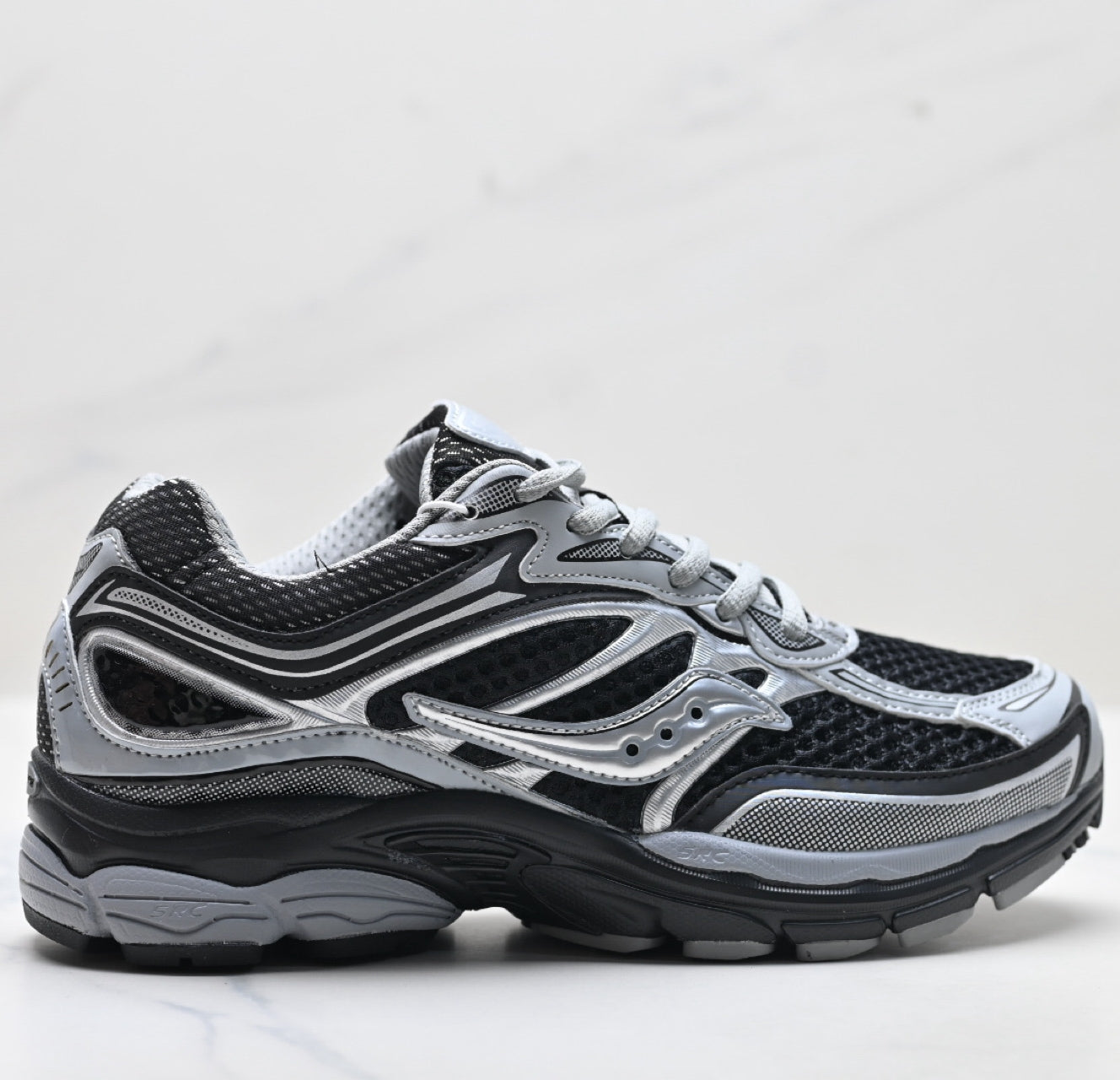 Saucony Pro Grid Omni 9 Black Men’s Running Sneaker