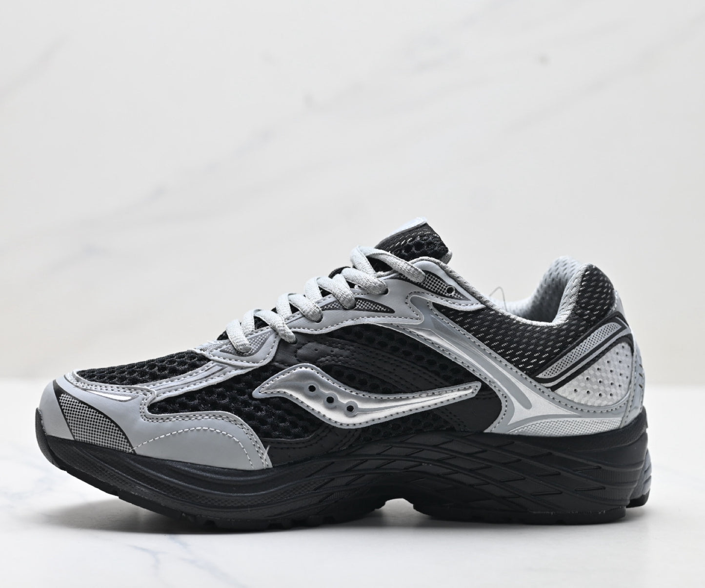 Saucony Pro Grid Omni 9 Black-Silver Men’s Running Sneaker