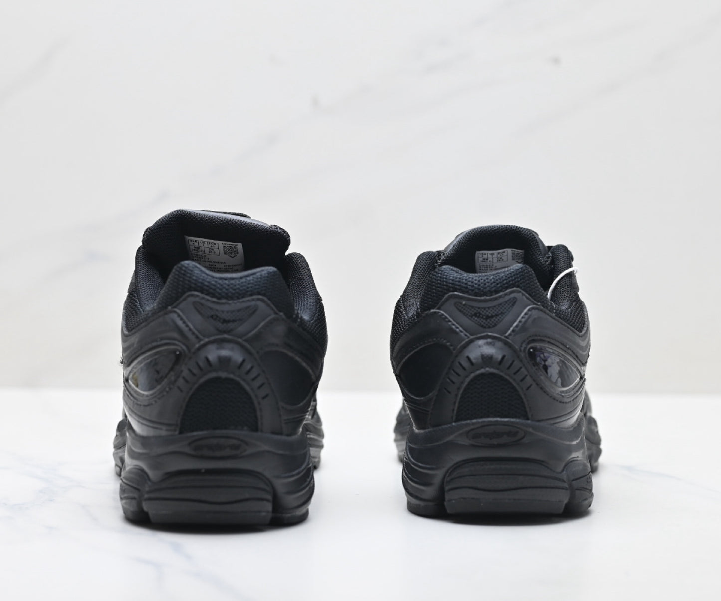 Saucony Pro Grid Omni 9 Black Men’s Running Sneaker