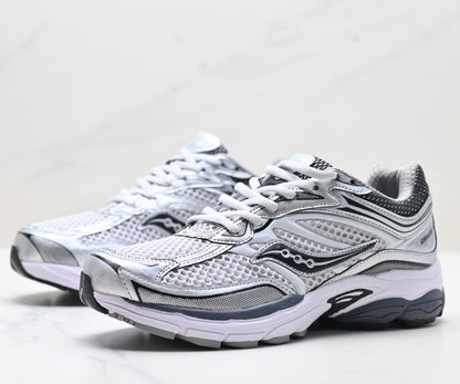 Saucony Pro Grid Omni 9 White Running Sneaker