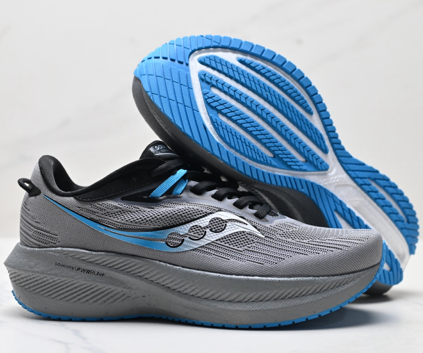Saucony Triumph 21 Gray Ultralight Running Sneaker