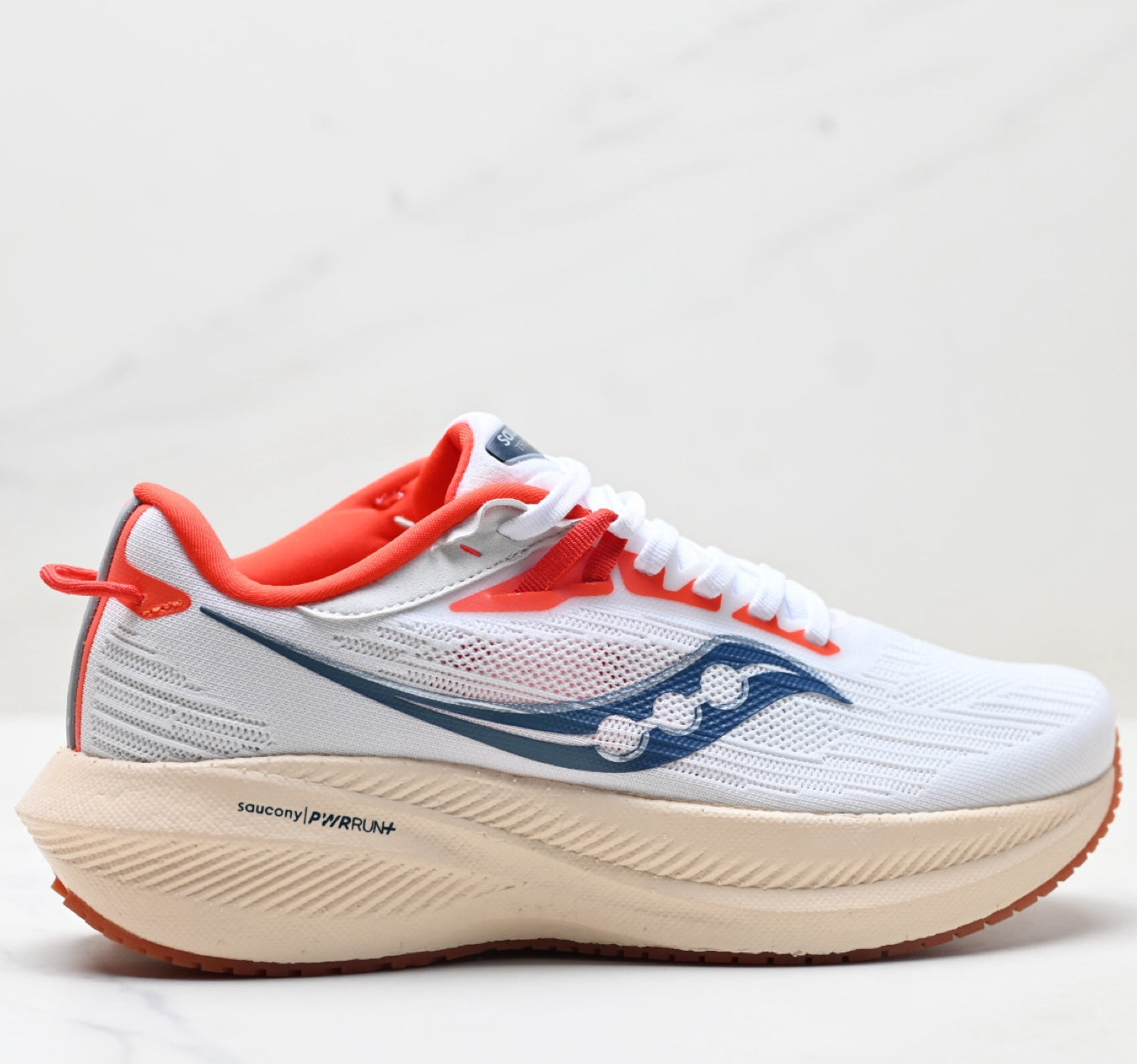 Saucony Triumph 21 Gray Ultralight Running Sneaker